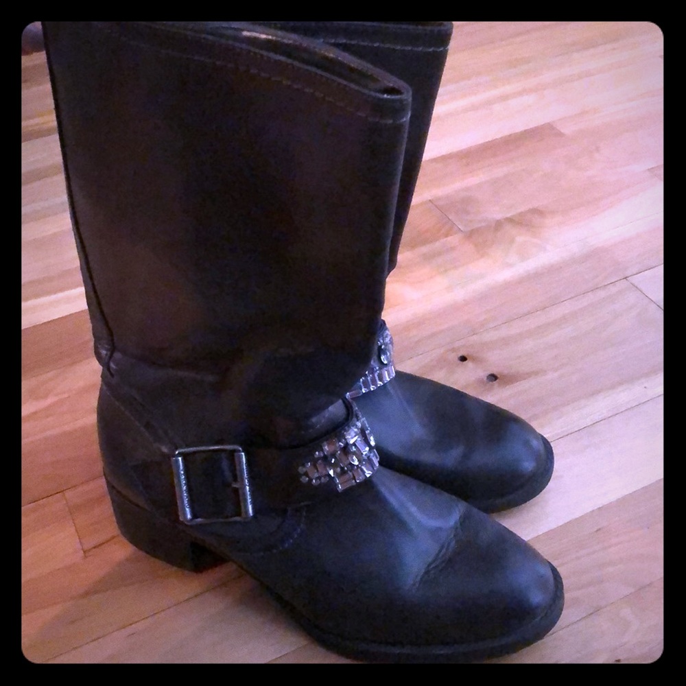 Vera Wang simply Vera boot with bling 9.5